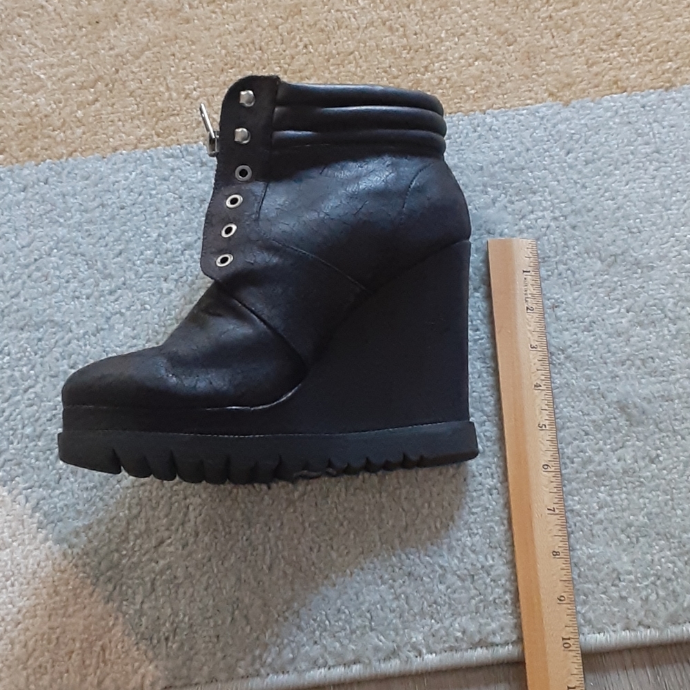 Kick-ass Wedge Bootie - Picture 3 of 4